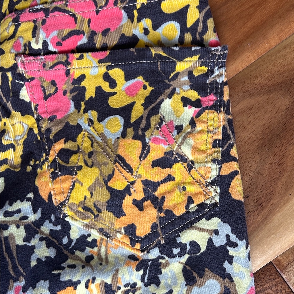 Floral Patterned Pants - Picture 12 of 13